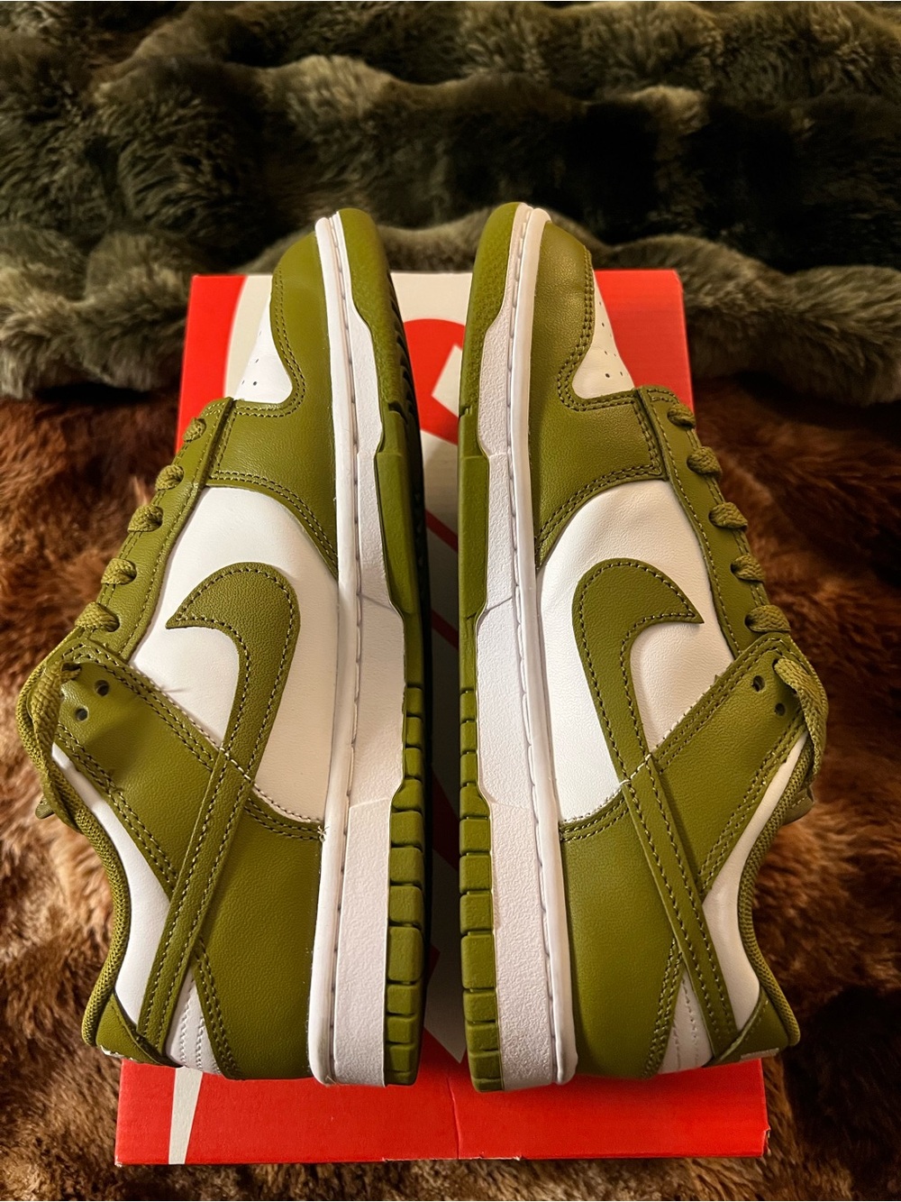 Nike Dunk Low Retro Olive White Sneakers M 7 / W 8.5